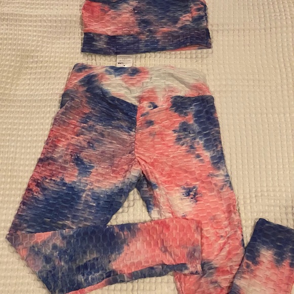 Brand new sexy 2 piece outfit for woman from Fashion Nova 🤩 - Picture 2 of 4